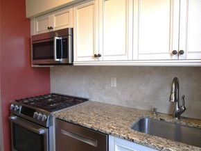 40 Daley Place 227, Lynbrook NY 11563