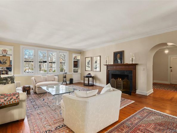 6 Brooklands 2D, Bronxville NY 10708