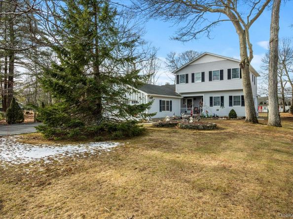 214 Pipe Stave Hollow Road, Mount Sinai NY 11766