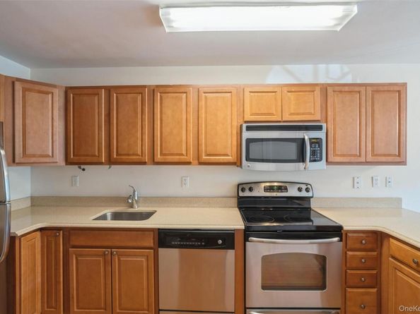 1133 Willow Lane, Valley Stream NY 11580