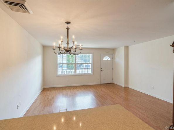 1133 Willow Lane, Valley Stream NY 11580
