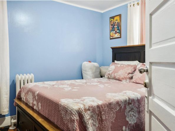 5612 135th Street, Flushing NY 11355