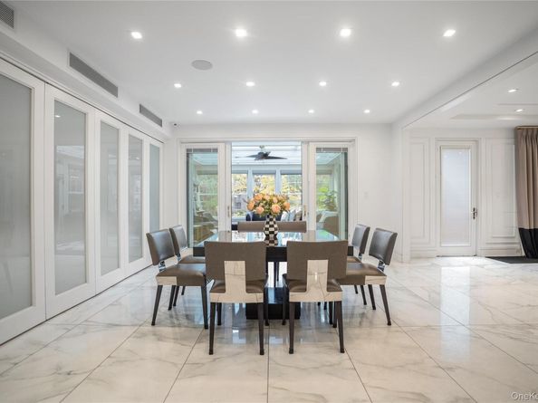 570 Bedford Avenue 1, Brooklyn NY 11249