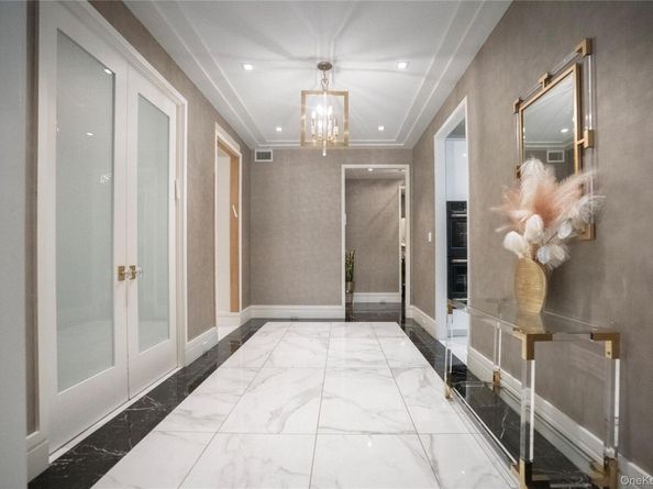 570 Bedford Avenue 1, Brooklyn NY 11249