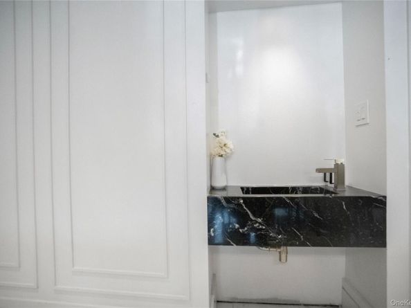 570 Bedford Avenue 1, Brooklyn NY 11249