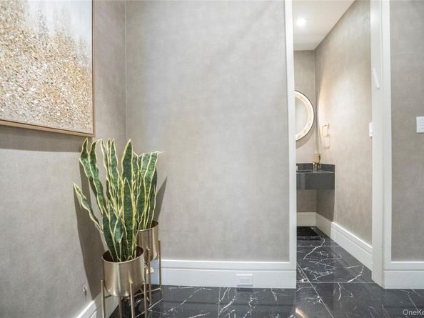 570 Bedford Avenue 1, Brooklyn NY 11249