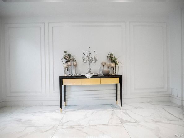 570 Bedford Avenue 1, Brooklyn NY 11249