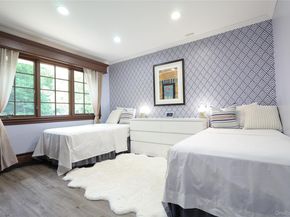 10 Hazelwood Court, Jericho NY 11753