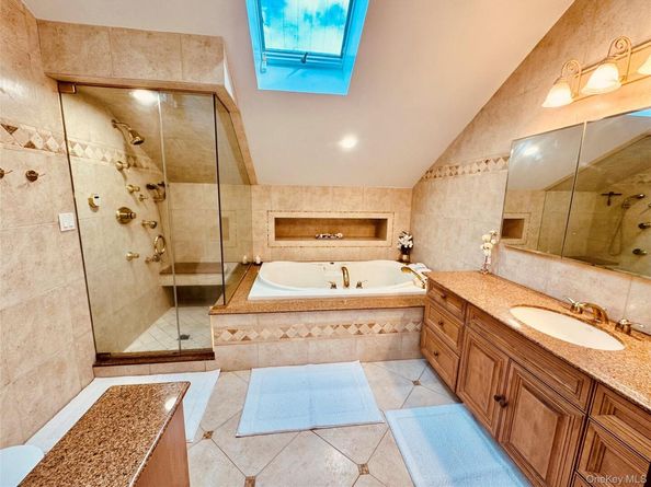 10 Hazelwood Court, Jericho NY 11753