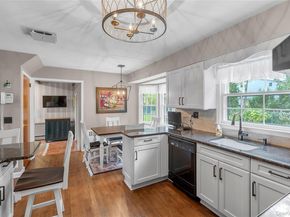 60 Oak Street, Smithtown NY 11787
