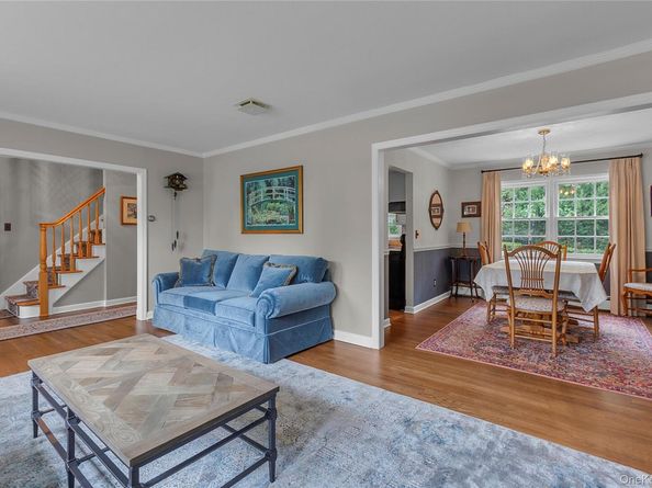60 Oak Street, Smithtown NY 11787