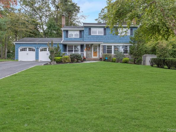 60 Oak Street, Smithtown NY 11787