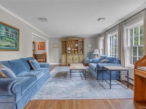 60 Oak Street, Smithtown NY 11787