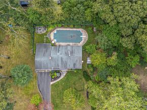 60 Oak Street, Smithtown NY 11787