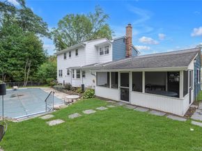 60 Oak Street, Smithtown NY 11787
