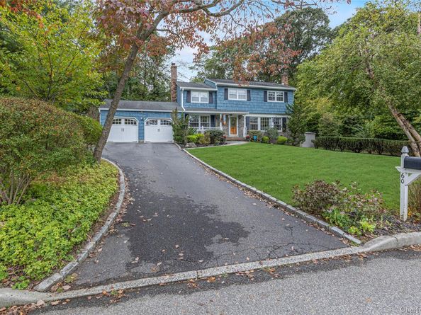 60 Oak Street, Smithtown NY 11787