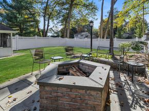 60 Oak Street, Smithtown NY 11787