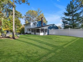60 Oak Street, Smithtown NY 11787