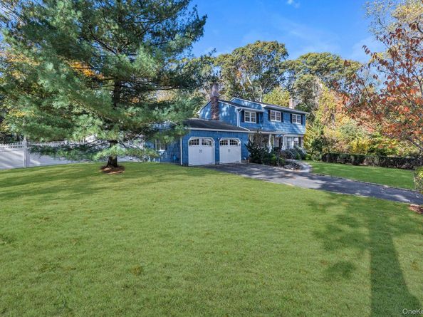 60 Oak Street, Smithtown NY 11787