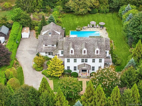 31 Paquatuck Avenue, East Moriches NY 11940