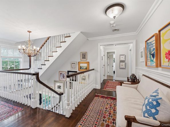 31 Paquatuck Avenue, East Moriches NY 11940