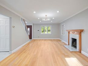 12 Colony Lane, Roslyn Heights NY 11577