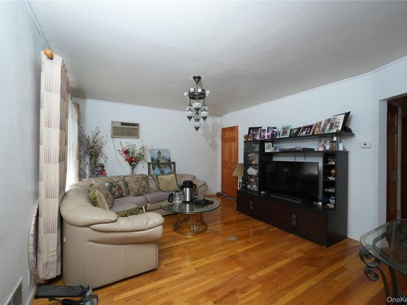 368 Merrifield Avenue, Oceanside NY 11572
