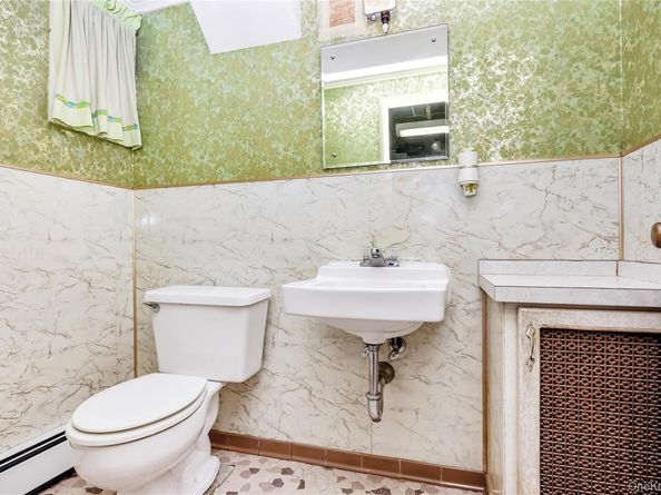 33 Grant Street, Hempstead NY 11550