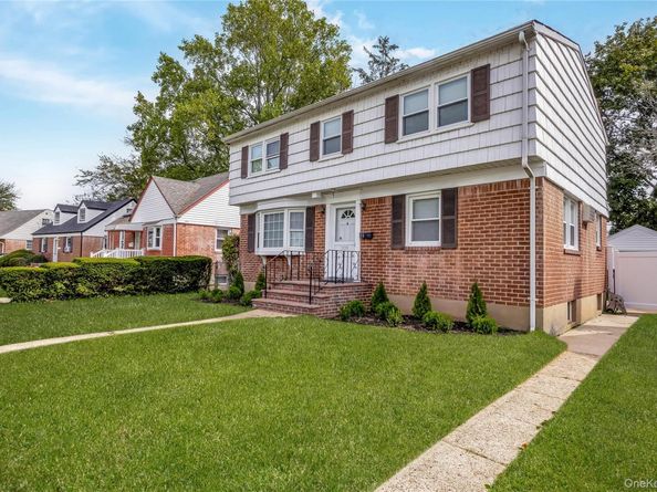 33 Grant Street, Hempstead NY 11550
