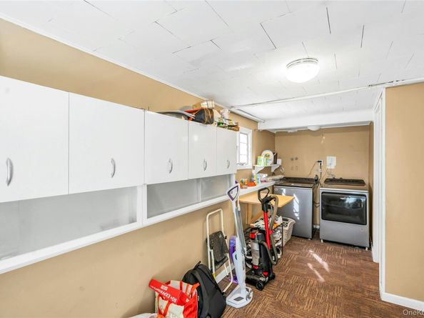 18 Haypath Road, Bethpage NY 11714