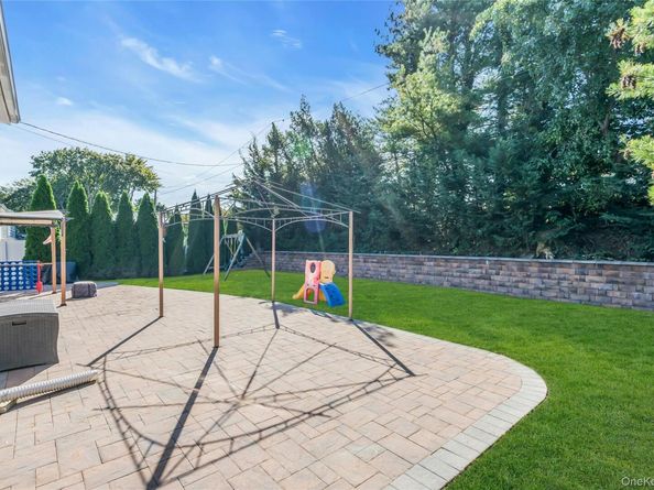 18 Haypath Road, Bethpage NY 11714