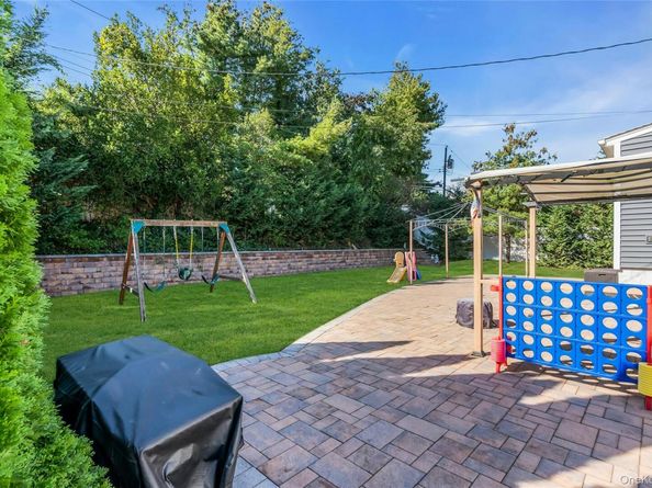 18 Haypath Road, Bethpage NY 11714