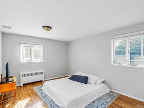 18 Haypath Road, Bethpage NY 11714