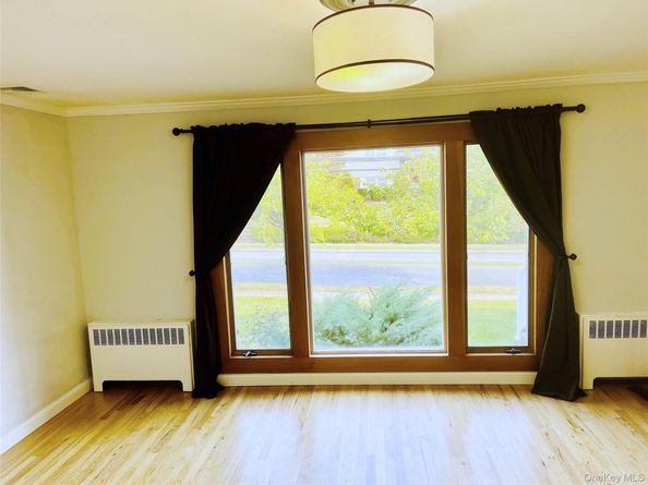 18 Haypath Road, Bethpage NY 11714