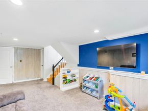 18 Haypath Road, Bethpage NY 11714