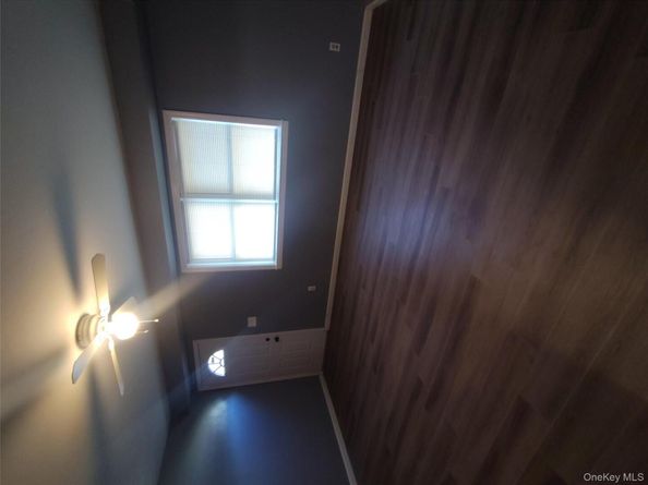 197 Hill Circle 197, Calverton NY 11933