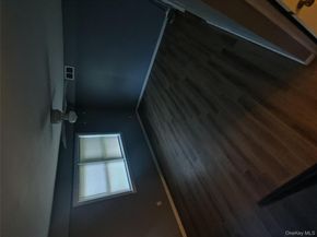 197 Hill Circle 197, Calverton NY 11933