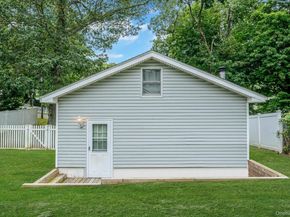 20 Kirby Lane, Lake Ronkonkoma NY 11779