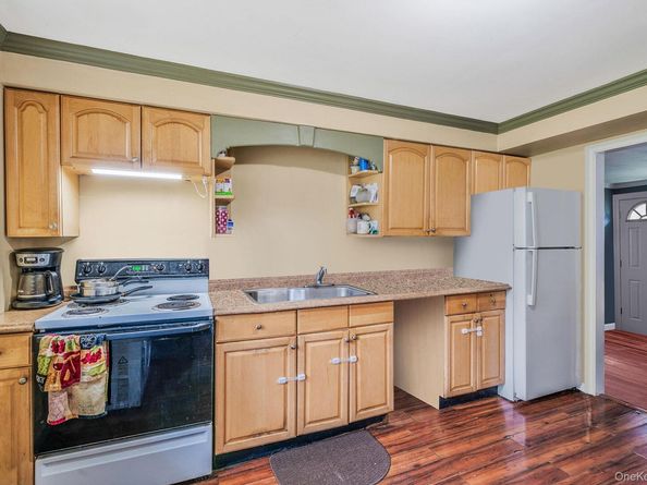20 Kirby Lane, Lake Ronkonkoma NY 11779