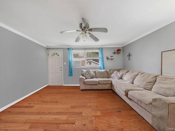 20 Kirby Lane, Lake Ronkonkoma NY 11779