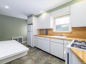 10 Cornell Place, East Rockaway NY 11518