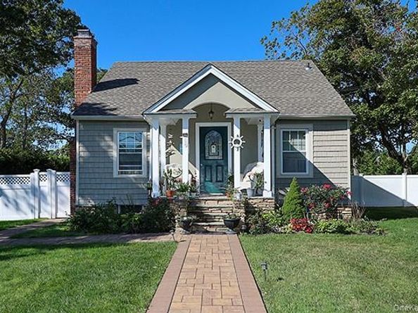 230 Kensington Avenue, Bayport NY 11705