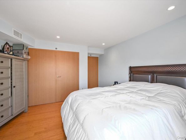 81-14 Queens Boulevard PH6C, Elmhurst NY 11373