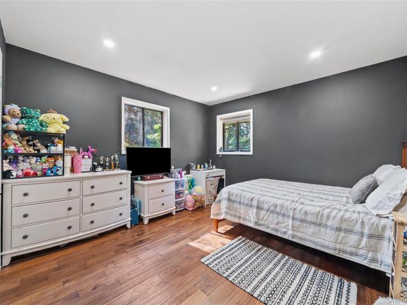 55 Rolling Hill Lane, Old Westbury NY 11568