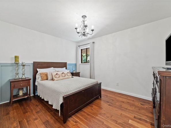 55 Rolling Hill Lane, Old Westbury NY 11568