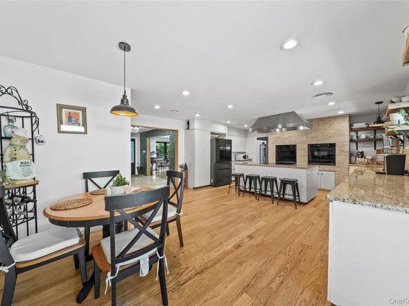 55 Rolling Hill Lane, Old Westbury NY 11568