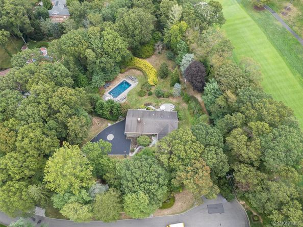 55 Rolling Hill Lane, Old Westbury NY 11568