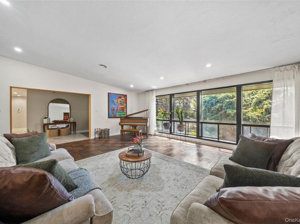 55 Rolling Hill Lane, Old Westbury NY 11568