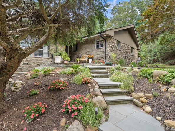 55 Rolling Hill Lane, Old Westbury NY 11568