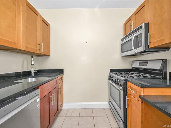 134-08 Jewel Avenue 1A, Flushing NY 11367